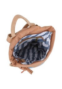 Borsa in tessuto beige con fondo azzurro, dotata di un interno a strisce blu e bianche, chiusura con zip e due manici corti.