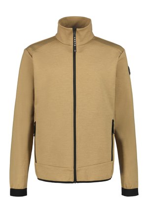 Chaqueta de color caqui con cremallera y cuello alto, detalles en negro en la cremallera y los puños, tejido texturizado y dos bolsillos laterales con cremallera.