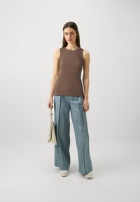DRYKORN OLINA - Topper - brown