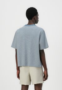 Thumbnail Image 4
