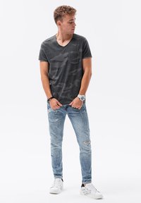 Ombre CAMO   - Triko s potiskem - grey camo