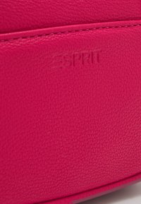 Esprit AYDA - Skuldertasker - pink fuchsia