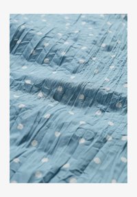 Ej vald, blue little sponge spot hail