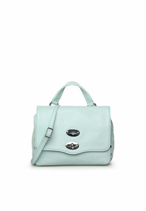 Borsa in pelle azzurro chiaro con manico superiore, tracolla regolabile e due chiusure a giravite argentate sulla patta frontale.