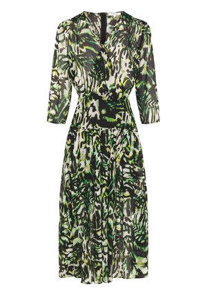 Blumenmusterkleid in Grün, Schwarz und Weiß. Es hat einen V-Ausschnitt, Dreiviertelärmel und eine taillierte Taille mit einem fließenden Rock.