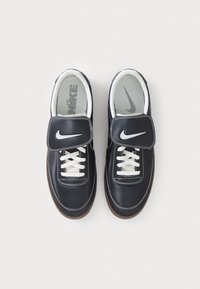 Nike Sportswear KILLSHOT 2 LTR PRM OPP2 - Tenisice - black sail baroque brown mtlc dk grey