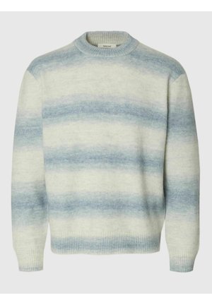 Myk strikket genser med rund hals, lyseblå og hvite horisontale striper, og med ribbestrikkede mansjetter og nederkant.