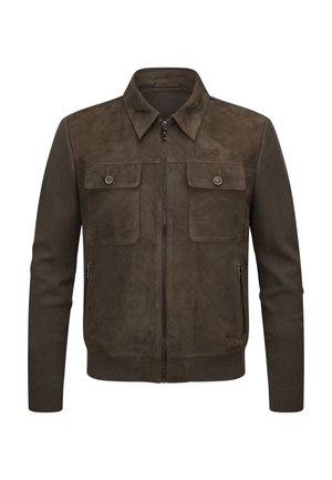 Braune Jacke mit einem Wildlederkörper und gestrickten Ärmeln. Mit Reißverschluss und zwei Brusttaschen sowie seitlichen Reißverschlusstaschen. Rippbündchen und Saum.