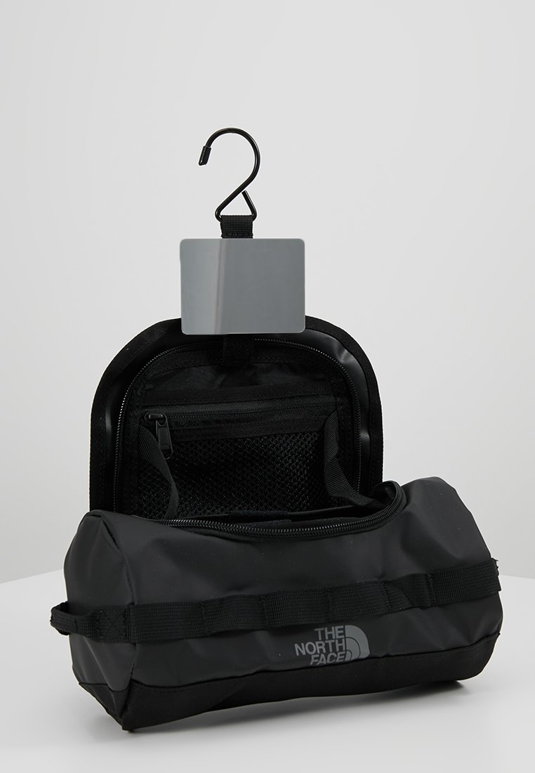 the north face canister wash bag