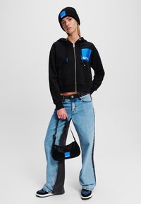 Karl Lagerfeld Jeans MID-RISE RELAXED BLOCKED - Trapézfarmer - washed light blue black