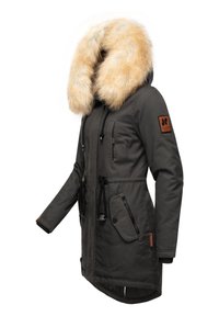 Giacca parka grigia scura con un ampio cappuccio in pelliccia sintetica, tasche con zip, cordini regolabili e un design in tessuto testurizzato.
