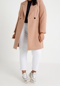 Vero Moda Curve Abrigo clásico - beige