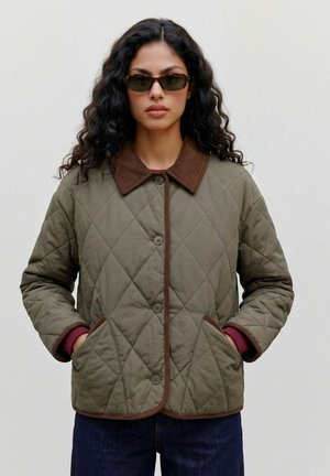 Vero Moda, STEPPJACKE VMAGNES STEPPJACKE - Light jacket - khaki