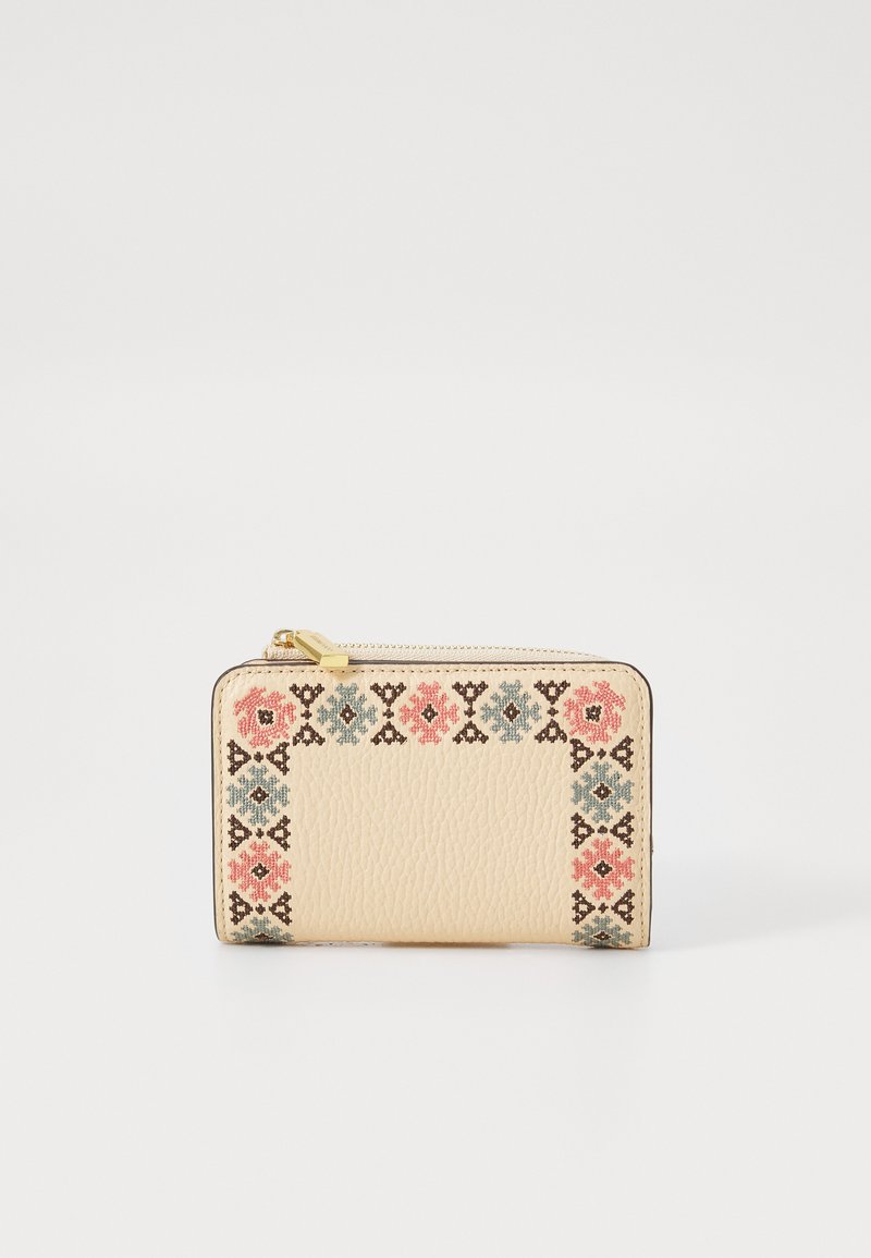 Cartera texturizada de color beige con un diseño floral estampado en rosa, azul y marrón alrededor de los bordes. Cuenta con un cierre de cremallera dorada.