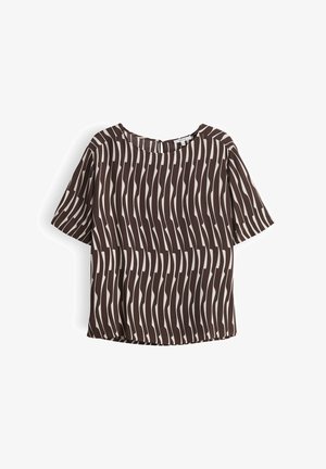 Blusa marrone e bianca a maniche corte con righe verticali ondulate e scollo rotondo, distesa su uno sfondo bianco.