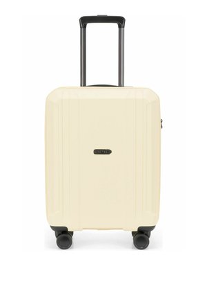 Valise rigide de couleur crème avec quatre roulettes noires pivotantes et poignée télescopique noire allongée, estampillée « epic » au centre avant.