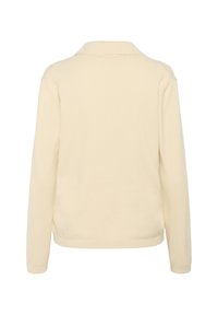 Beige langærmet sweater med krave, vist fra ryggen, med en simpel strikstruktur og ribstrikkede manchetter og kant.