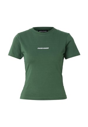 T-shirt ajusté à manches courtes de couleur vert foncé avec col rond et texte blanc "PEGADOR" centré sur la poitrine.