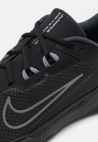 Nike Performance JUNIPER 2 GTX - Bėgimo bateliai, skirti nelygiam paviršiui - black/cool grey/anthracite