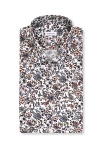 Chemise à boutons pour hommes pliée, base blanche avec un motif floral complexe en tons rouges, verts, bleus et bruns.