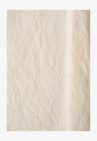 Niewybrane, beige