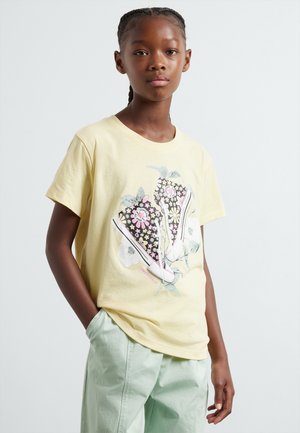 FLORAL SNEAKER - T-shirts print - like butter