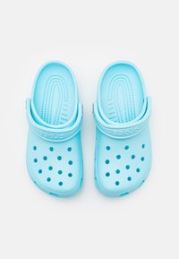 Crocs UNISEX - Klumpák - arctic