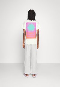 Gina Tricot BLEND TROUSERS - Hlače - white