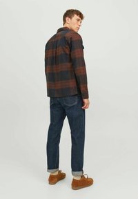 Jack & Jones PREMIUM JPRROY - Overhemd - cambridge brown