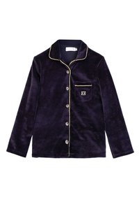 Maglietta da pigiama in velluto blu navy con maniche lunghe, rifiniture dorate, apertura con bottoni e taschino sul petto con un logo ricamato.