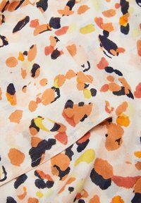 s.Oliver MIT ALLOVERPRINT - Schlauchschal - off white aop