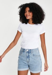 Threadbare CALAIS CLASSIC - Farkkushortsit - light wash