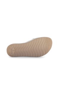 Semelle de chaussure blanche avec un motif de vagues texturé, en matériau en caoutchouc beige, comportant le logo Gabor et l'imprimé de la taille 37 près de la zone des orteils.