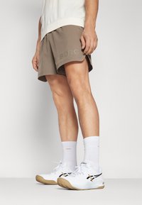 Björn Borg SHORT SHORTS - Sportiniai šortai - bungee cord