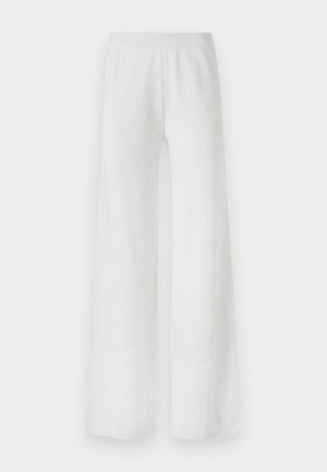 Calças largas brancas feitas de um tecido suave, com um cós elástico, corte reto e sem padrões ou detalhes visíveis.