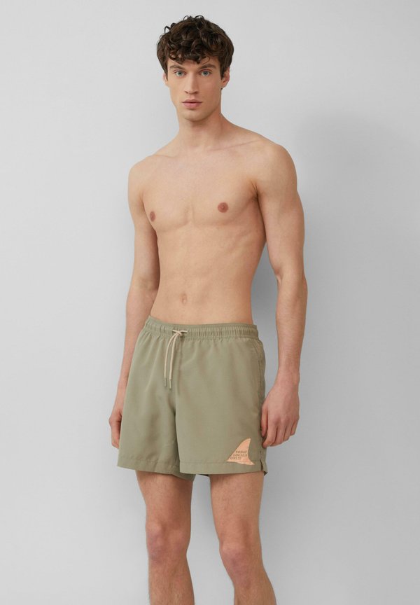 MIT ARTWORK UND EINGRIFFTASCHEN - Badeshorts - olivgrün