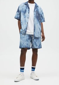PULL&BEAR Shortsit - blue