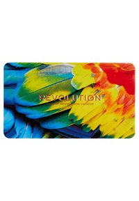Fargerik rektangulær sminkepalett med blå, grønn og gul fjærmønster, med "REVOLUTION" preget i gullbokstaver.