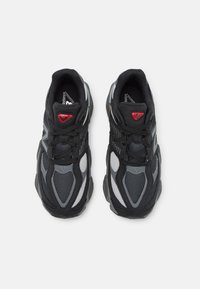 New Balance UNISEX czarny