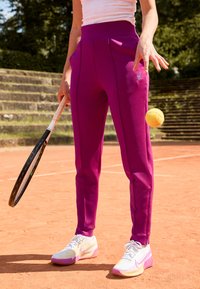 Nike Performance HERITAGE PANT - Treniņtērpa apakšdaļas - sangria