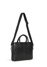 Schwarze Ledertasche mit rechteckiger Form, doppelten Handgriffen oben und verstellbarem Schultergurt. Merkmale ein minimalistisches Design und eine glatte Textur.