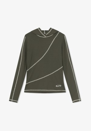 Maslinasto zeleni dugi rukav s kapuljačom i bijelim naglascima u valovitom uzorku. Sadrži logo u donjem desnom kutu. Mekani materijal.