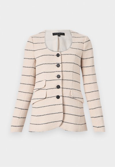 Beige vævet jakke med tynde sorte striber, rund halsudskæring, knaplukning og to forlommer. Struktureret stof med let skær.