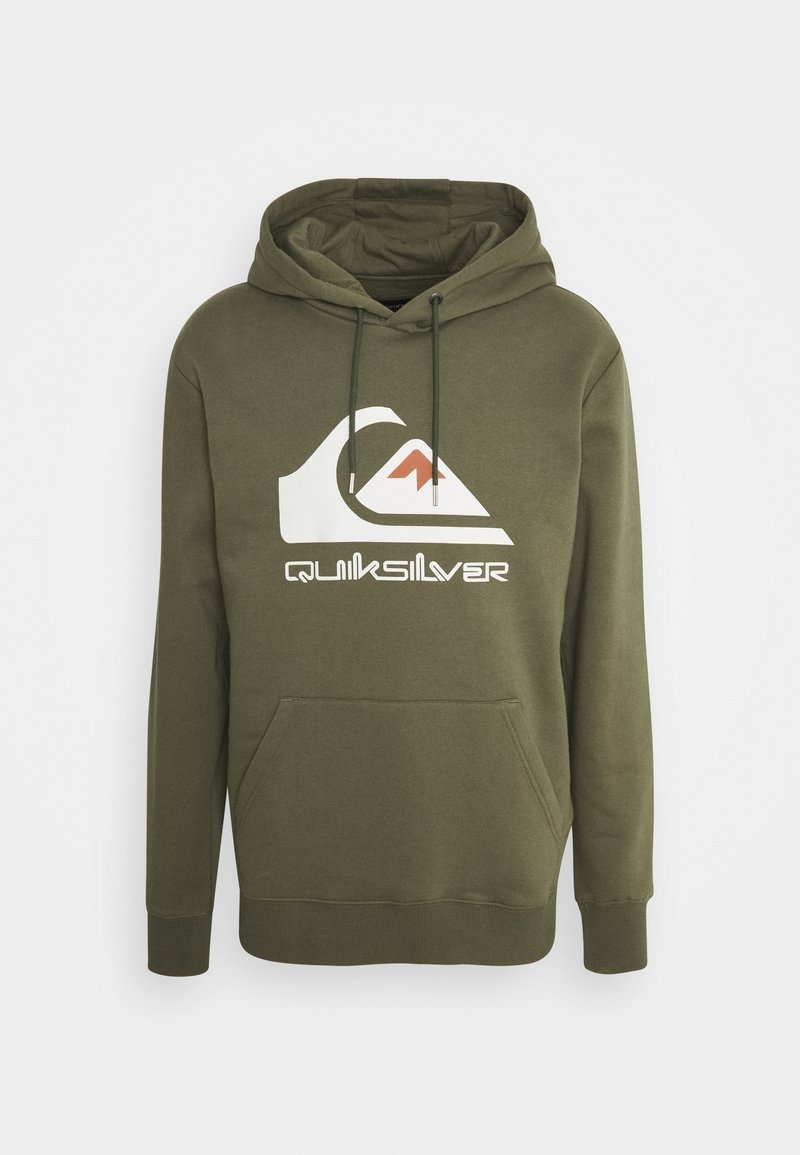 Sweat à capuche vert olive avec poche avant, capuche à cordon, et logo Quiksilver blanc et orange centré sur la poitrine.
