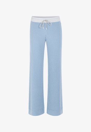 Hellblaue gerippte Strickhose mit weitem Bein und einem weißen elastischen Bund mit grauem und weißem Kordelzug.