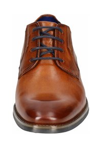 Chaussure habillée en cuir marron au design élégant, bout rond, doublure bleue et lacets gris, avec une brillance subtile et des détails texturés.