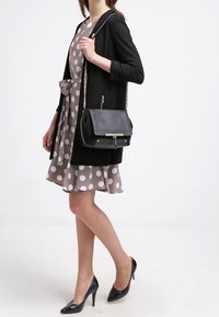 Wallis Vestido informal - taupe