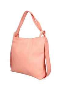 Perzikenleren tote bag met brede schouderbanden, een zachte textuur en een minimalistisch ontwerp, voorzien van een ruime binnenkant en geen zichtbare hardware.