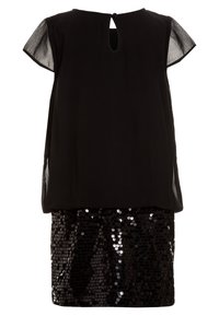 Svart kortärmad klänning med genomskinliga ärmar och en kjoldel täckt av paljetter, med en liten nyckelhålsknappstängning vid halslinningen.