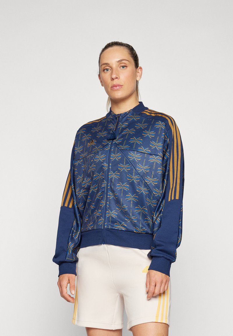 adidas Sportswear - ADIDAS FARM RIO TIRO TRACK - Sweater met rits - bronze strata/dark marine/night indigo, Vergroten
